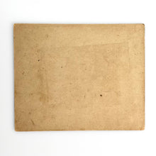 Load image into Gallery viewer, Fotografia niños sobre barriles
