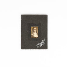 Laden Sie das Bild in den Galerie-Viewer, Fotografía Mujer, L. Moreland, Mint St. Lincoln
