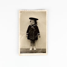 Load image into Gallery viewer, Niña vestida de marinera, Bernardino Gonzalez
