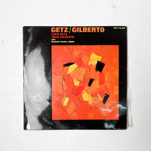 Laden Sie das Bild in den Galerie-Viewer, EP. Getz / Gilberto con Antonio Carlos Jobim. The Girl From Ipanema
