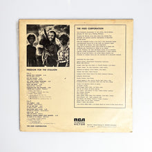 Cargar imagen en el visor de la galería, LP. The Hues Corporation. Freedom For The Stallion
