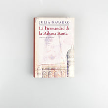 Load image into Gallery viewer, La hermandad de la Sábana Santa, Julia Navarro
