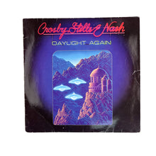 Cargar imagen en el visor de la galería, LP. Crosby, Stills &amp; Nash. Daylight Again
