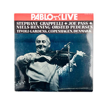 画像をギャラリービューアに読み込む, LP. Stéphane Grappelli + Joe Pass + Niels-Henning Ørsted Pedersen. Tivoli Gardens, Copenhagen, Denmark
