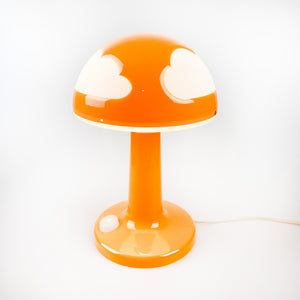 Lámpara de mesa Skojig de Ikea diseño de Henrik Preutz.
