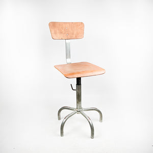 インダストリアルジュエリーボックススタイルの椅子、1970年代。 