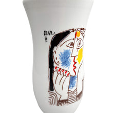 画像をギャラリービューアに読み込む, Jarrón de porcelana Tognana dibujo de Picasso, 1980's
