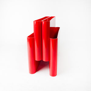 Kartell 4676 magazine rack designed by Giotto Stoppino in 1971.
