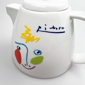 Tetera de porcelana Tognana dibujo de Picasso, 1980's