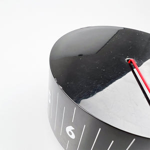 Reloj Around de Lexon diseñado por Anthony Dickens.