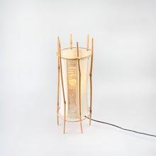 Cargar imagen en el visor de la galería, Lámpara de sobremesa Bambú y Algodón, estilo diseño de Louis Sognot, 1970&#39;s
