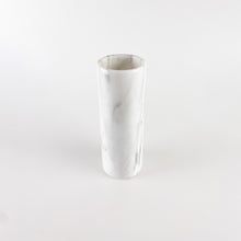 Charger l&#39;image dans la galerie, Vase en marbre, années 1970

