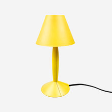 Cargar imagen en el visor de la galería, Lámpara Miss Sissi diseño de Philippe Starck para Flos, 1991.
