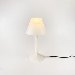 Lámpara Miss Sissi diseño de Philippe Starck para Flos, 1991.