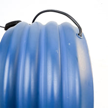 Laden Sie das Bild in den Galerie-Viewer, Marset-Leuchtenpaar, Entwurf Josep Maria Magem, 1968. 
