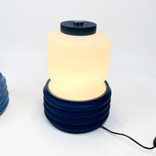 Laden Sie das Bild in den Galerie-Viewer, Marset-Leuchtenpaar, Entwurf Josep Maria Magem, 1968. 
