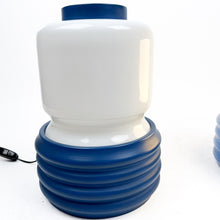 Laden Sie das Bild in den Galerie-Viewer, Marset-Leuchtenpaar, Entwurf Josep Maria Magem, 1968. 
