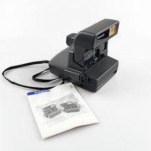 Load image into Gallery viewer, Polaroid 636 Close-Up Camera
