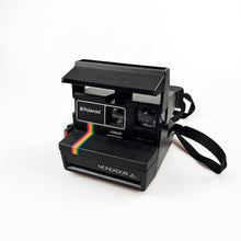 Load image into Gallery viewer, Polaroid Land 600 Camera
