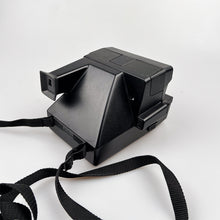 Load image into Gallery viewer, Polaroid Land 600 Camera

