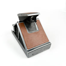 Laden Sie das Bild in den Galerie-Viewer, Polaroid SX-70 Landkamera, 1972 
