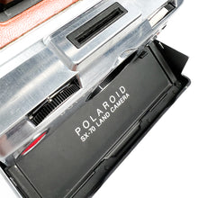 Laden Sie das Bild in den Galerie-Viewer, Polaroid SX-70 Landkamera, 1972 
