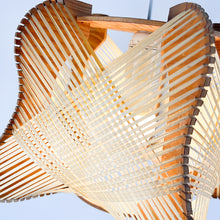 Cargar imagen en el visor de la galería, Lámpara de techo de madera y rafia, 1970's
