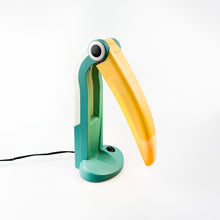 Cargar imagen en el visor de la galería, Lámpara Tucán, Tungslite, H.T. Huang 1980s Amarillo/Verde
