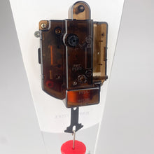 Cargar imagen en el visor de la galería, Reloj Twinbird Jumping Clock, 1980&#39;s
