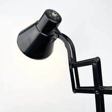 Cargar imagen en el visor de la galería, Lámpara de pared extensible metal, 1980's
