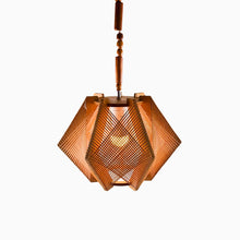 Cargar imagen en el visor de la galería, Lámpara de madera y rafia, 1970s
