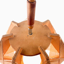 Cargar imagen en el visor de la galería, Lámpara de madera y rafia, 1970s
