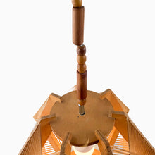 Cargar imagen en el visor de la galería, Lámpara de madera y rafia, 1970s
