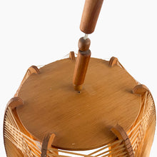 Cargar imagen en el visor de la galería, Lámpara de madera y rafia, 1970s
