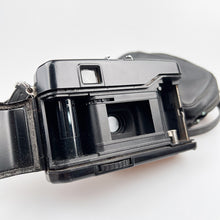 Charger l'image dans la galerie, Appareil photo Yashica ME 1, Japon, années 1970
