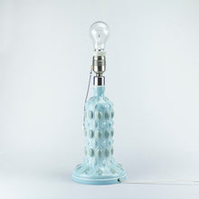 Load image into Gallery viewer, Nao, Lladró Porcelain Lamp 70&#39;s.
