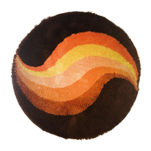 Cargar imagen en el visor de la galería, Alfombra de lana Vintage. 1970s
