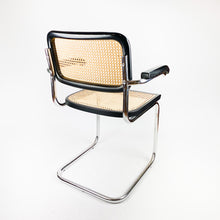 이미지를 갤러리 뷰어에 로드 , 1928년 Marcel Breuer가 디자인한 B64 또는 Cesca 의자.
