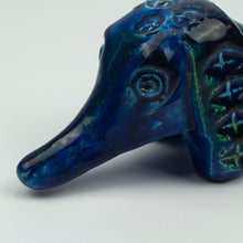 Cargar imagen en el visor de la galería, Figura Perro de Bitossi Serie Rimi Blu diseño de Aldo Londi
