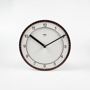 Reloj de pared 4861 diseño de Dietrich Lubs para Braun, 1982.