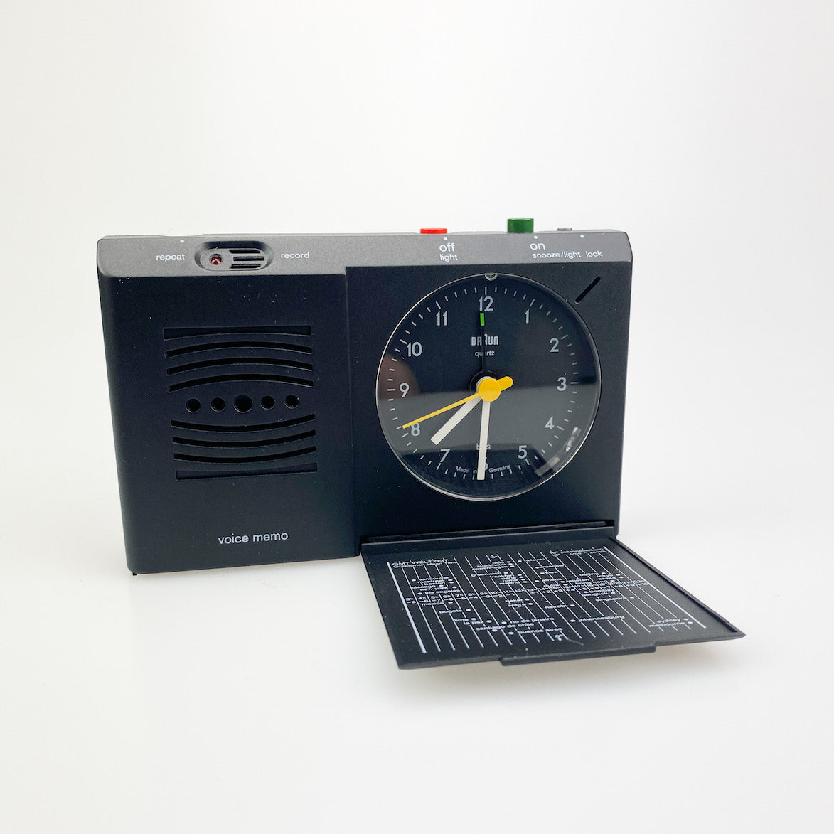 Wake-up Braun AB 314 vm design by Dietrich Lubs, 1995. – falsotecho