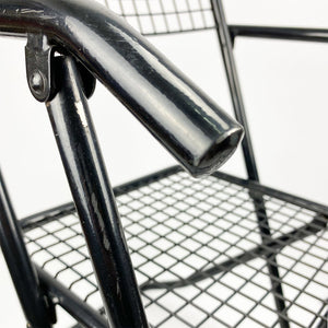 팔걸이가 있는 Federico Giner 085 의자. 검은색