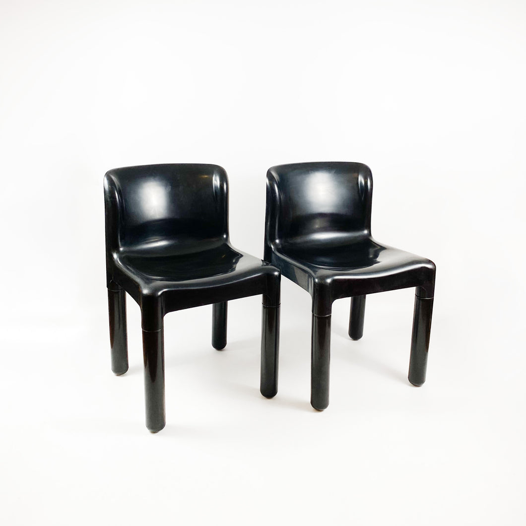 Pareja de sillas 4875 diseño de Carlo Bartoli para Kartell, 1974.
