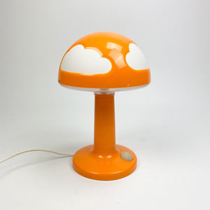 Lámpara de mesa Skojig de Ikea diseño de Henrik Preutz. - falsotecho
