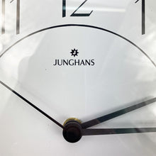 Cargar imagen en el visor de la galería, Reloj de pared Junghans de madera, 1980&#39;s
