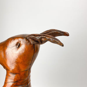 Revistero de cuero Canguro, diseño de Dimitri Omersa para Abercombie & Fich, fabricado en España. - falsotecho
