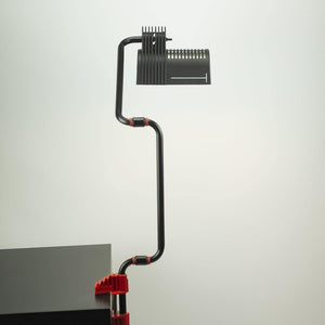 Lámpara Pinza Belux System diseño de Guillermo Capdevilla para Belux en 1981. - falsotecho