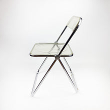 이미지를 갤러리 뷰어에 로드 , Giancarlo Piretti가 Anonima Castelli를 위해 디자인한 Plia 의자, 1967.
