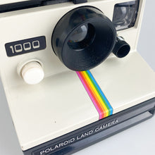 Load image into Gallery viewer, Polaroid Land Camera 1000 with Flash Polatronic 1.
