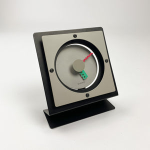 Reloj de sobremesa de estilo Postmodernista, 1980's - falsotecho